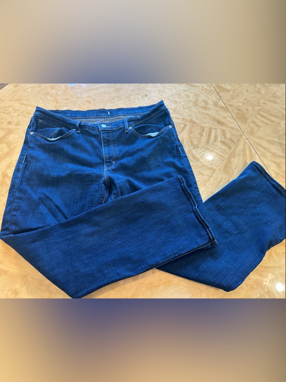 Levi's Women's Straight Leg Dark Blue Jeans SIZE 16